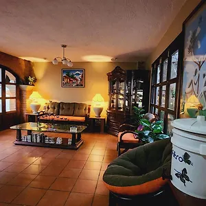 Inn Magnolias, Antigua